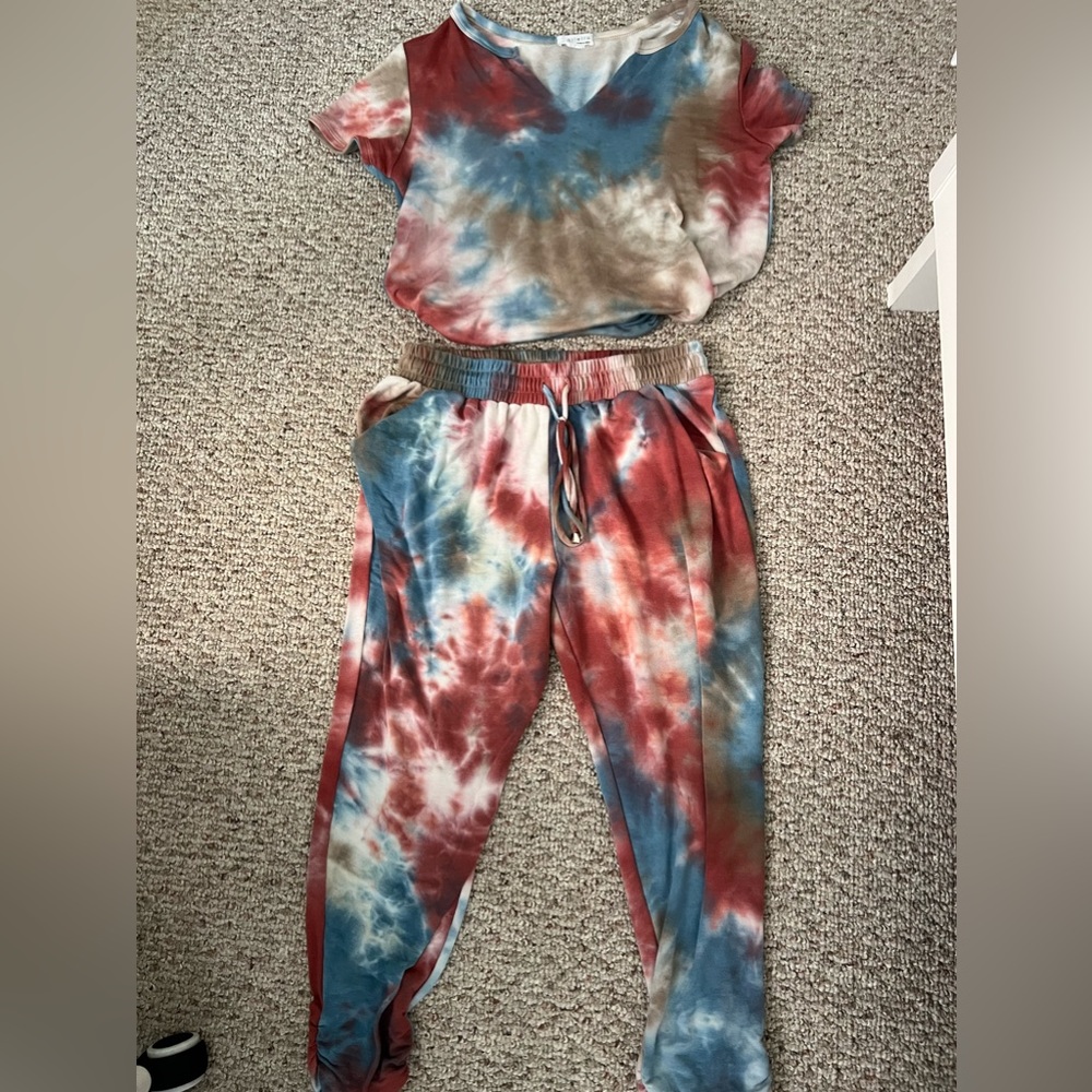 Ariella matching set